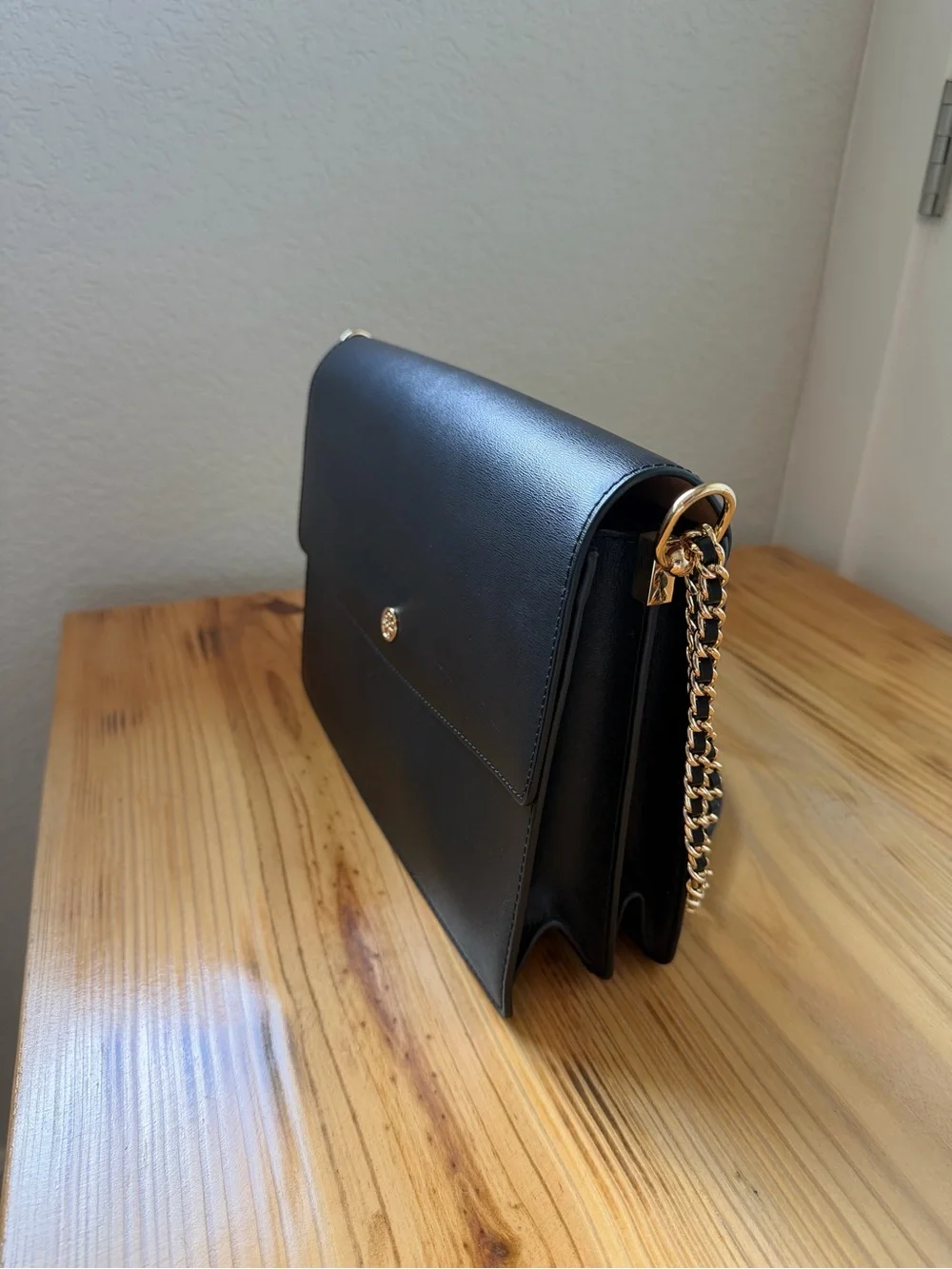 Tory Burch Black Leather Shoulder Bag with Gold Chain Strap